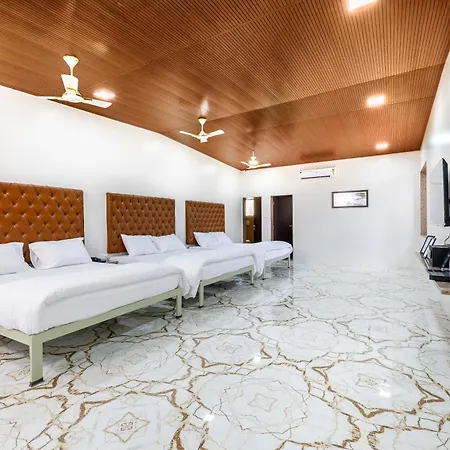 Coco Bliss By Mauli Stays Manor Exterior photo