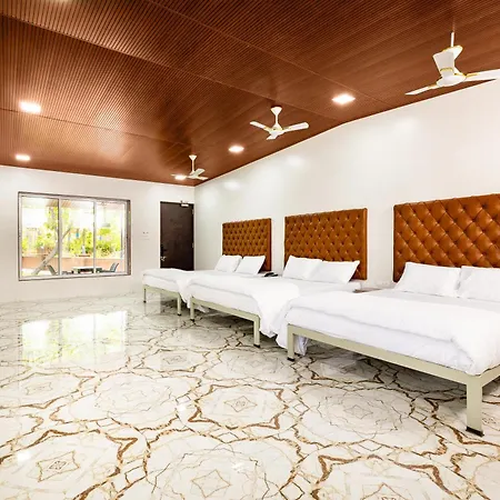 Coco Bliss By Mauli Stays Manor Exterior photo